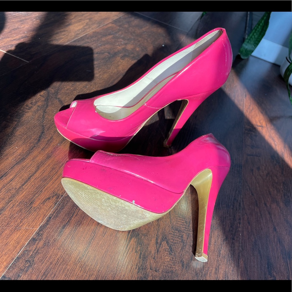Pink heels ๐ - Picture 3 of 4